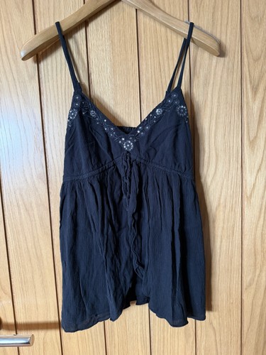 Hollister black strap - top, size