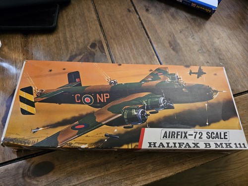 Airfix handley page halifax - -,