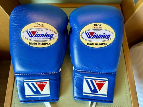 Wining used boxing gloves blue - gloves,