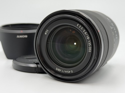 Sony 135mm 5 - f/3.5-5.6, oss