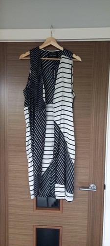 Bnwt river island long - bnwt,