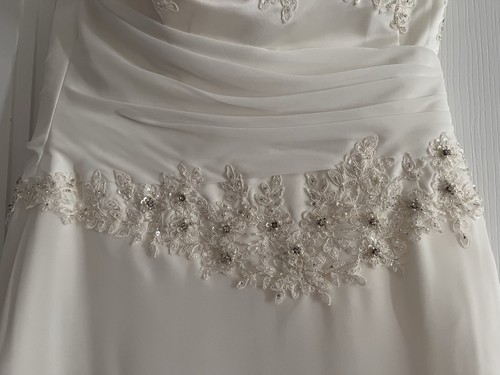 Beautiful brides wedding dress - beautiful,