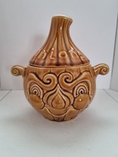 Sadler Ceramic Onion Pot