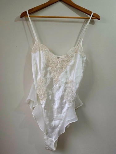 Nwt vintage victoria secret - nwt,