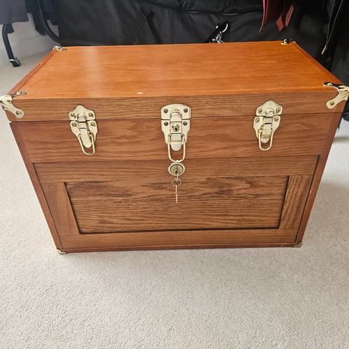 Wooden fly tying - wooden, chest