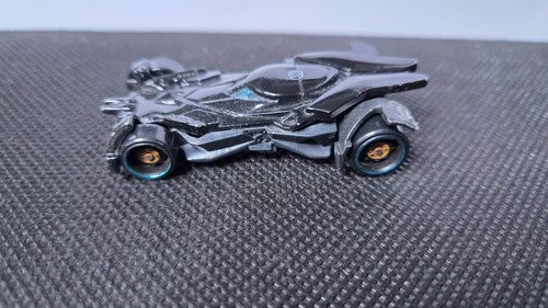 Hot wheels batmobile batman - hot,