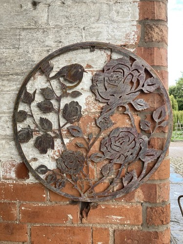 Coloured metal robin roses - ,