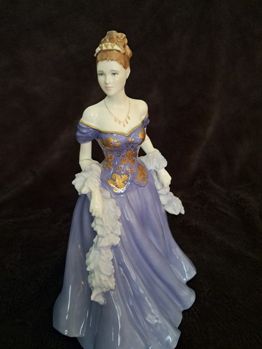 Lauren figurine the - lauren, year