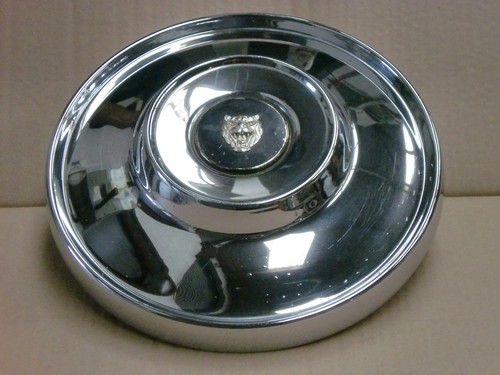 Jaguar hub cap with badge - hub,