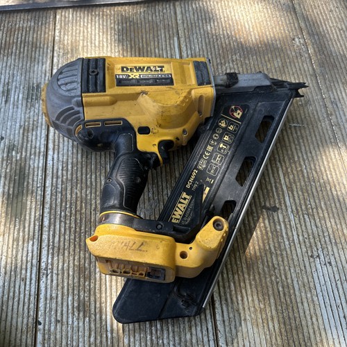 Dewalt dcn692 18v brushless - 18v, xr
