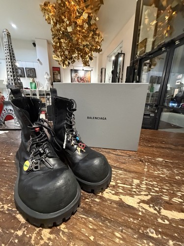 Balenciaga bulldozer charms - balenciaga,