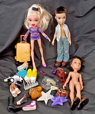 Job lot bundle bratz dolls - of,
