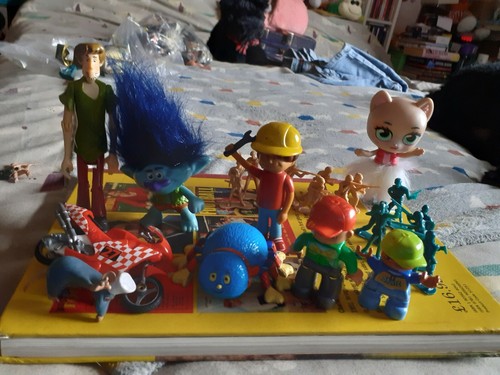 Various plastic toys shaggy - various,