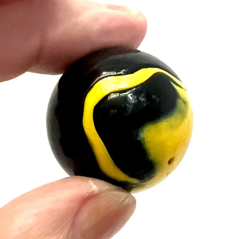 Large opaque swirl - swirl, glass