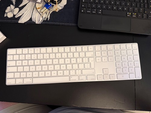 Apple magic keyboard - keyboard, (qwerty)