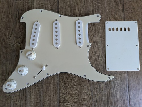 Genuine squier strat white - squier,