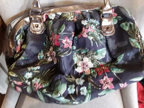 Accessorize holiday bag - , with