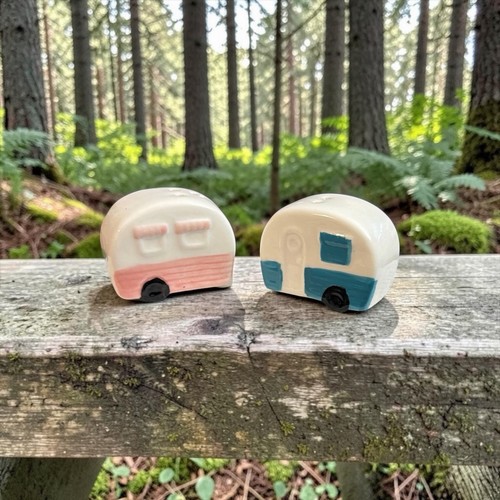 Retro pink teal - &, travel