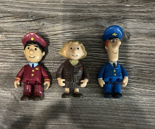 Postman pat figure bundle - postman, 4”