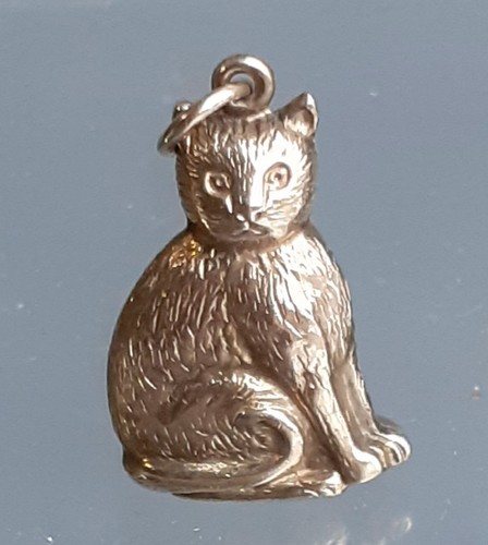9ct gold cat - gold,