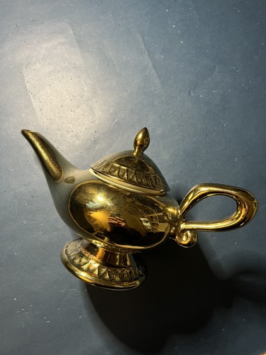 Disney aladdin genie - aladdin, lamp