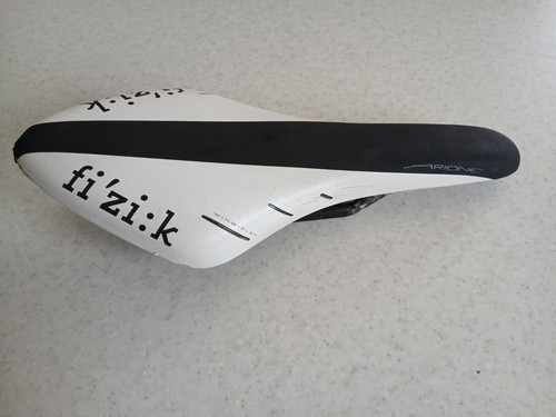 Fizik arione carbon saddle - arione,