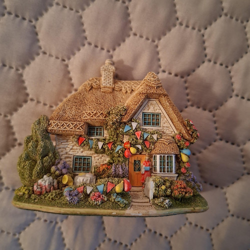 Lilliput lane birthday - lilliput,