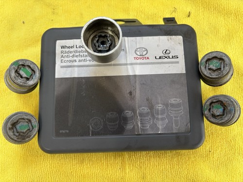 Toyota aygo genuine - toyota, locking