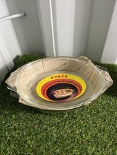 Pyrex Lidded Casserole Dish