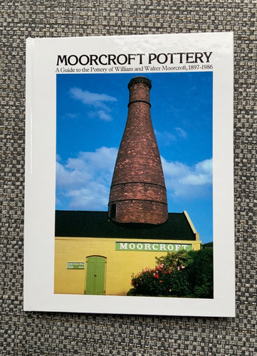 Moorcroft pottery guide to - guide,