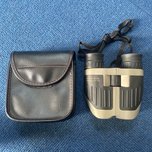 Compact zoom binoculars - compact,