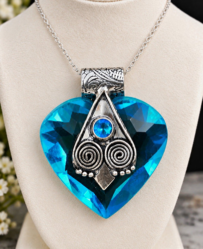 Vivid blue topaz heart - vivid,