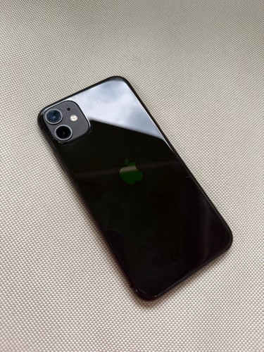 Apple iphone 64gb black - 11,