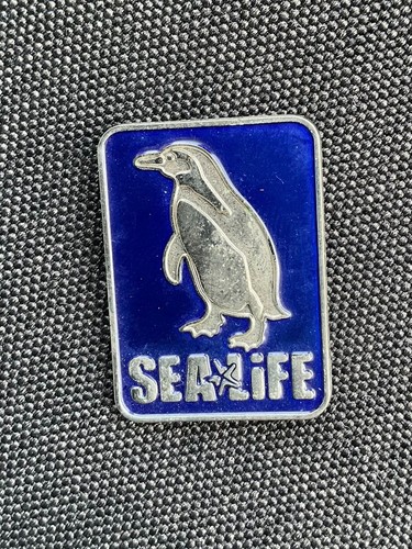 Sealife centre penguin pin - penguin,