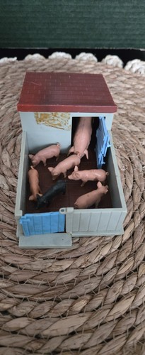 Britains farm vintage pig - britains,