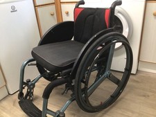 LUXURY LIGHTWIEGHT WHEELCHAIR