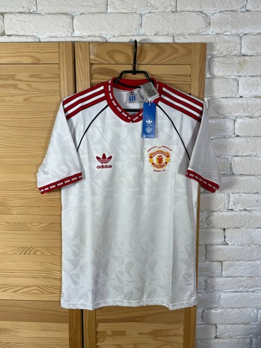 Manchester united reissue away - manchester,