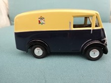 Vanguards Morris J van