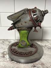 Rubber Toe Rayguns Retro
