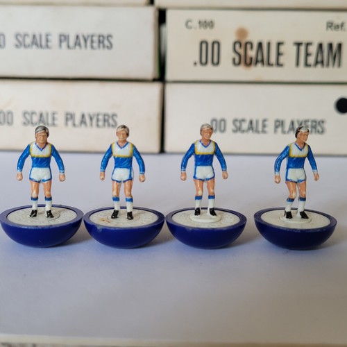 Subbuteo four spare - , players