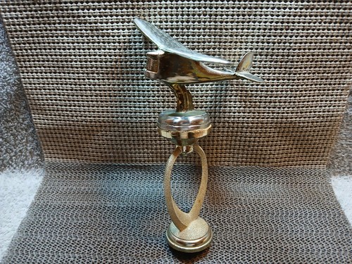 Vintage metal gold toned model - metal,