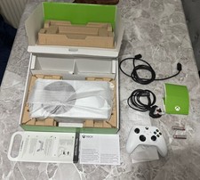 Microsoft Xbox Series S 512GB White - PERFECT - with controller & wires and box