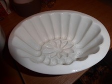 Collectors Vintage  white  jelly mould in ceramic