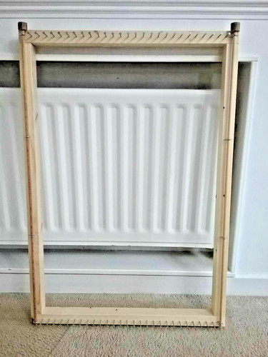 Shirt yarn rug loom frame - rug,