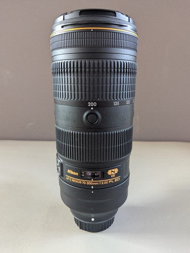 Nikon 200mm 2 - f/2.8, fl