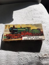 Vintage Airfix OO Gauge City