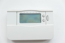 CENTER EHE0200361 Wireless Programmable Room Thermostat
