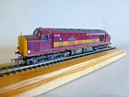 Bachmann 381r class - 32-381r, 37