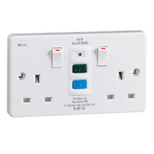 RCD9000 RCD TWIN SWITCHED SOCKET - LATCHING 30mA 13A SAFETY SOCKET IN WHITE