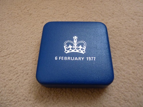 1977 silver jubilee crown - , crown"